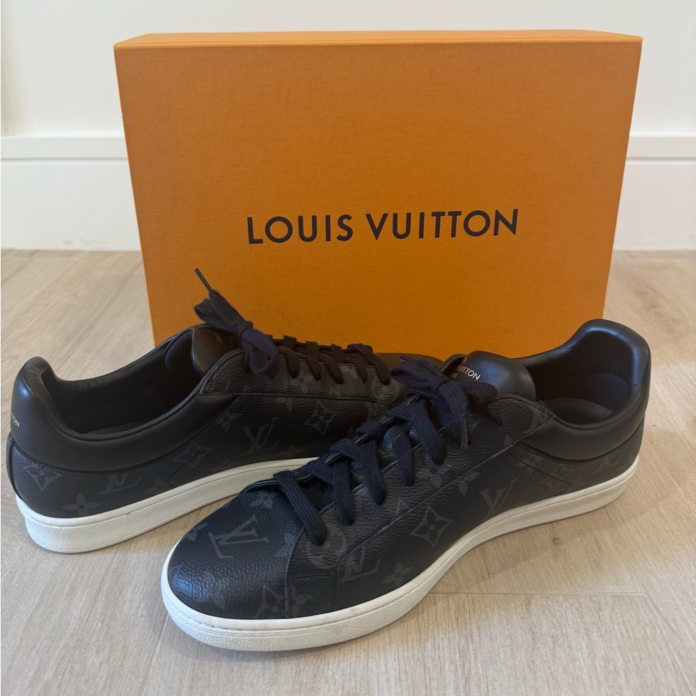 AUTHENTIC Louis Vuitton Men's Black Sneakers with box!